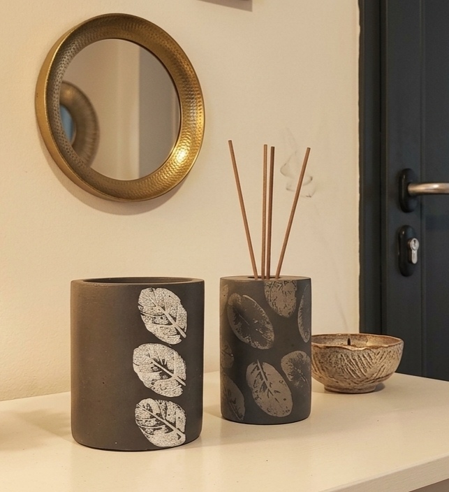 Leaf Motif Concrete Pots Set